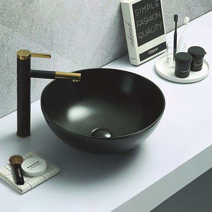 Раковина керамическая накладная Art&Max AM-104-MB